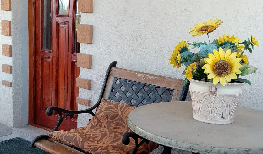 Margar�ta Panzi� S�rospatak - M�jus 1. (min. 2 �j)