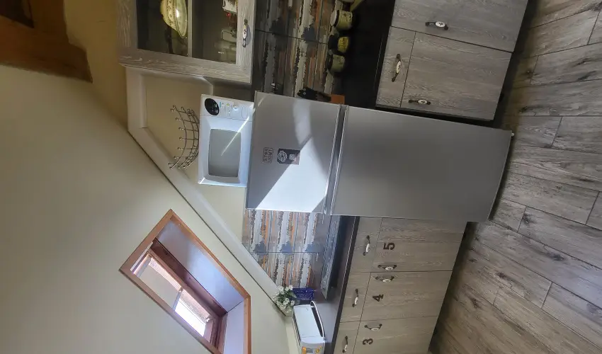 Margar�ta Panzi� S�rospatak - M�jus 1. (min. 2 �j)