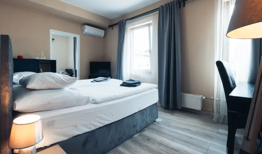 V�gv�ri Hotel Eger Eger - M�jus 1.