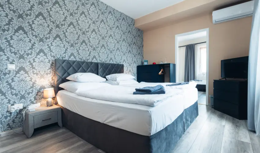 V�gv�ri Hotel Eger Eger - M�jus 1.