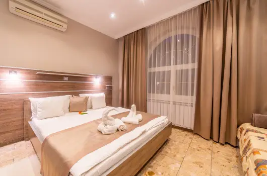 M�rv�ny Panzi� - M�jus 1. (min. 3 �j)