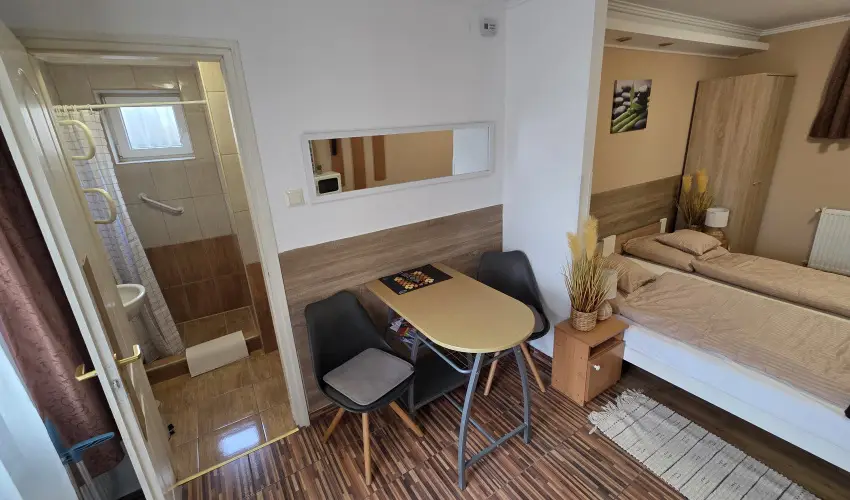 Mary Apartman Hajd�szoboszl� - M�jus 1. (min. 2 �j)