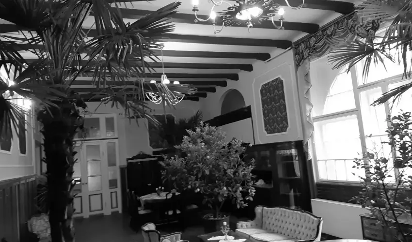 Meller Kastly Villa Csurg - Mjus 1. (min. 2 j)