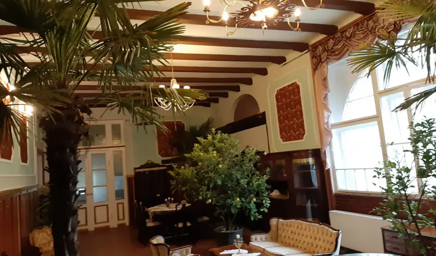 Meller Kast�ly Villa Csurg� - M�jus 1.