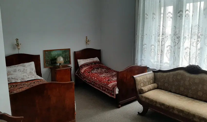 Meller Kast�ly Villa Csurg� - M�jus 1.