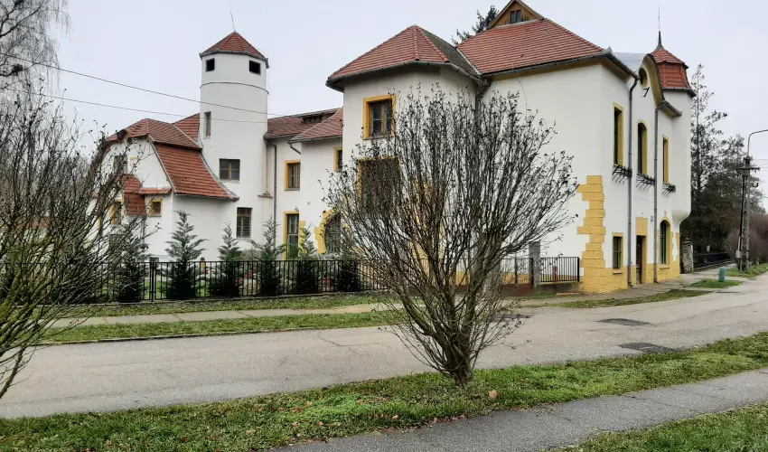 Meller Kast�ly Villa Csurg� - M�jus 1.