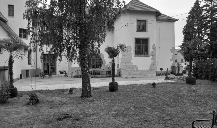 Meller Kastly Villa Csurg - Mjus 1. (min. 2 j)