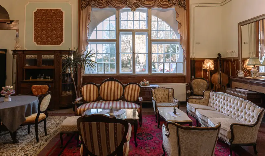 Meller Kast�ly Villa Csurg� - M�jus 1.