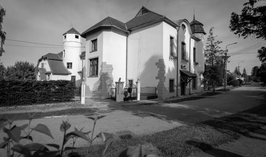 Meller Kastly Villa Csurg - Mjus 1. (min. 2 j)