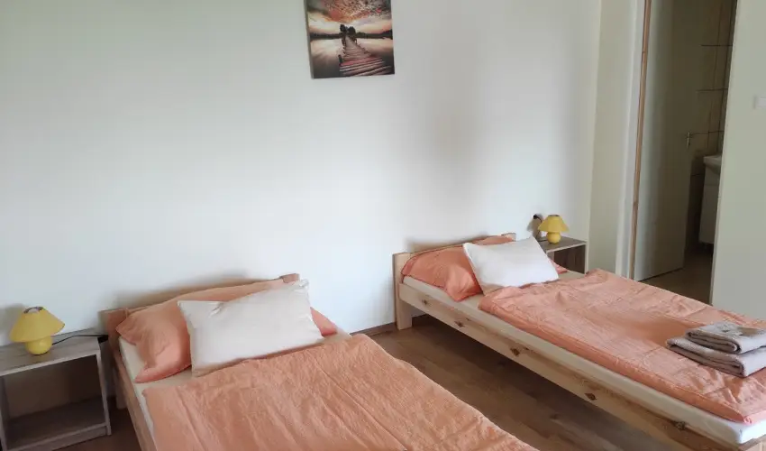 Montana Vendghz Balatonederics - Mjus 1. (min. 2 j)