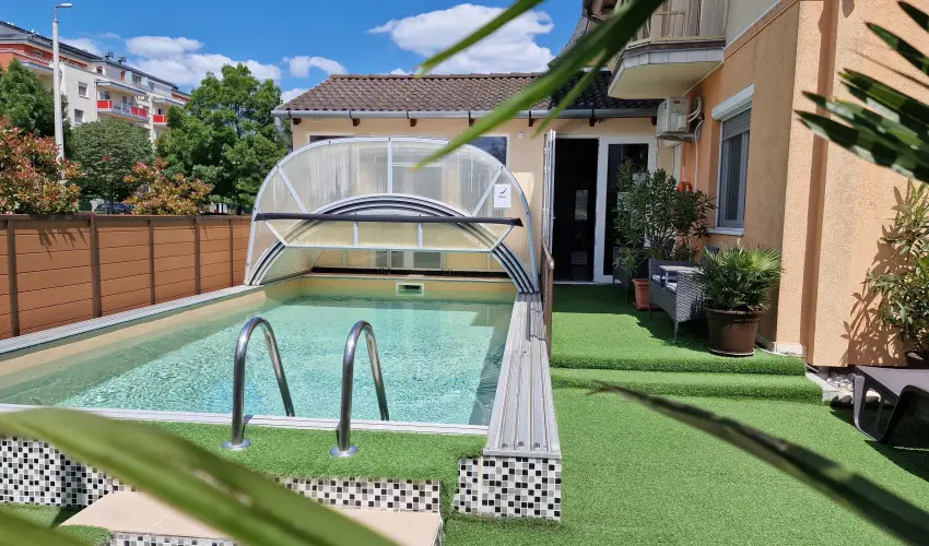 Napsug�r Apartmanh�z Si�fok - M�jus 1. (min. 2 �j)