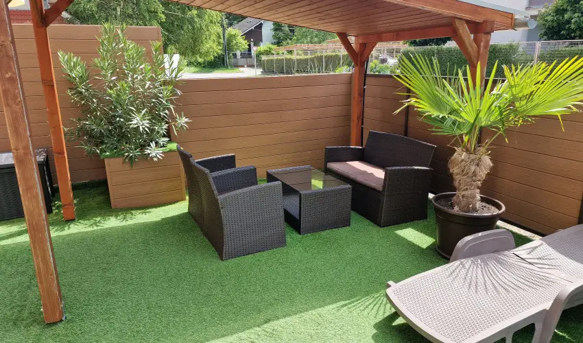 Napsug�r Apartmanh�z Si�fok - M�jus 1. (min. 2 �j)