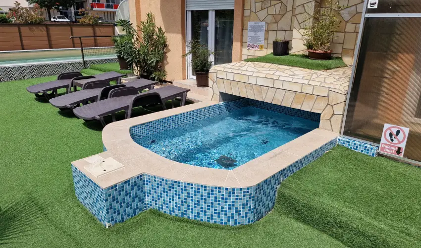 Napsug�r Apartmanh�z Si�fok - M�jus 1. (min. 2 �j)