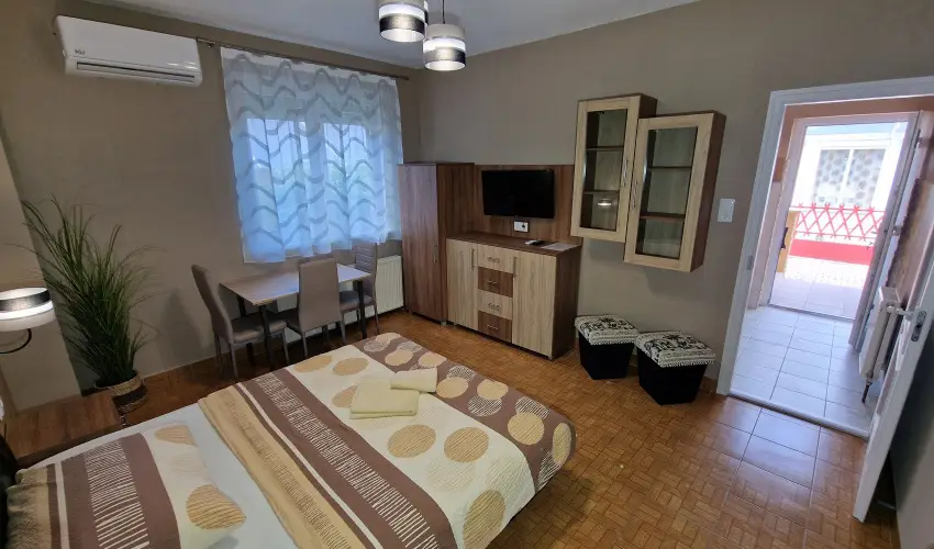 Napsug�r Apartmanh�z Si�fok - M�jus 1. (min. 2 �j)