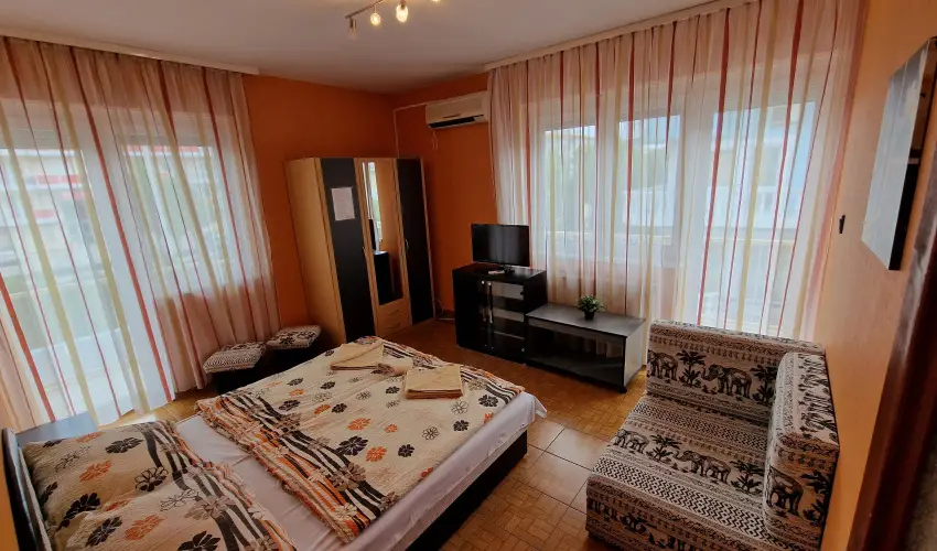 Napsug�r Apartmanh�z Si�fok - M�jus 1. (min. 2 �j)