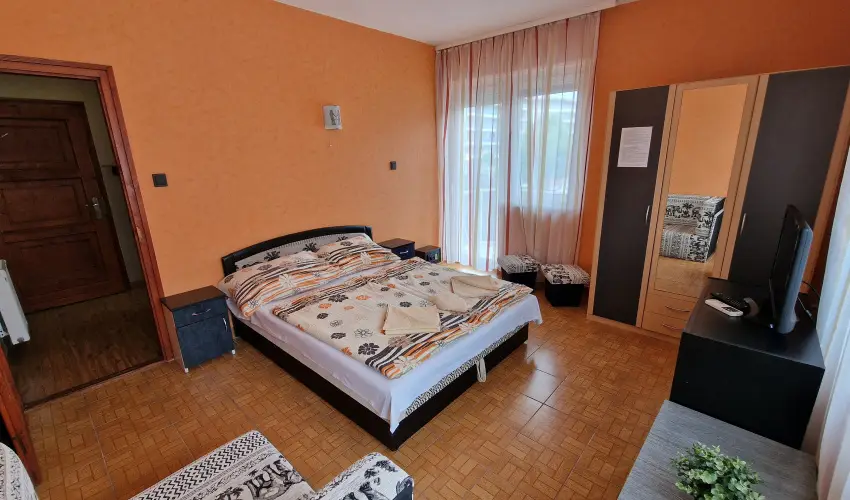 Napsug�r Apartmanh�z Si�fok - M�jus 1. (min. 2 �j)