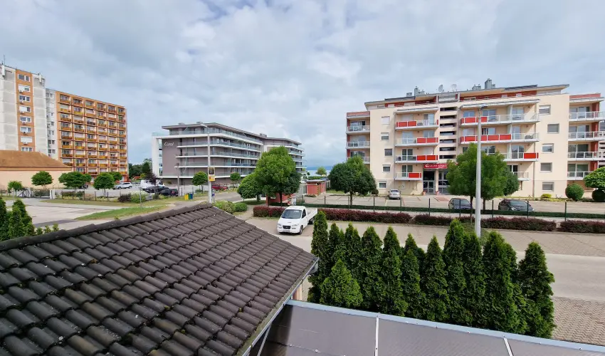 Napsug�r Apartmanh�z Si�fok - M�jus 1. (min. 2 �j)