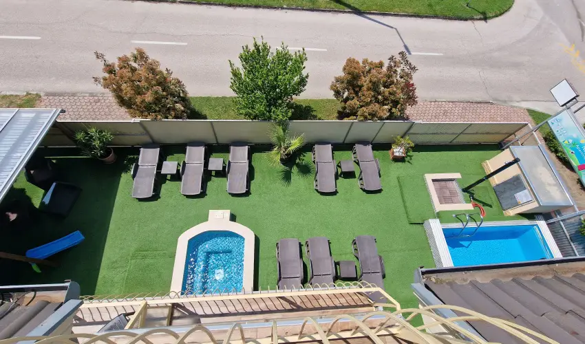 Napsug�r Apartmanh�z Si�fok - M�jus 1. (min. 2 �j)