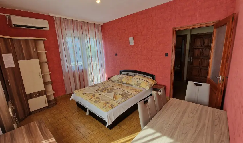 Napsug�r Apartmanh�z Si�fok - M�jus 1. (min. 2 �j)