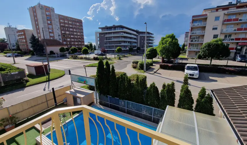 Napsug�r Apartmanh�z Si�fok - M�jus 1. (min. 2 �j)