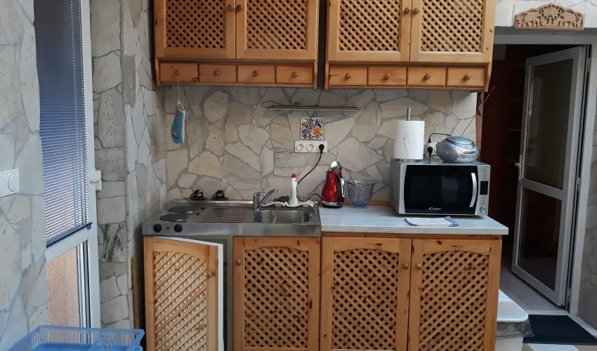 Napsugr Kenzy Lux Apartman Vendghzak Hajdszoboszl - Mjus 1. (min. 2 j)