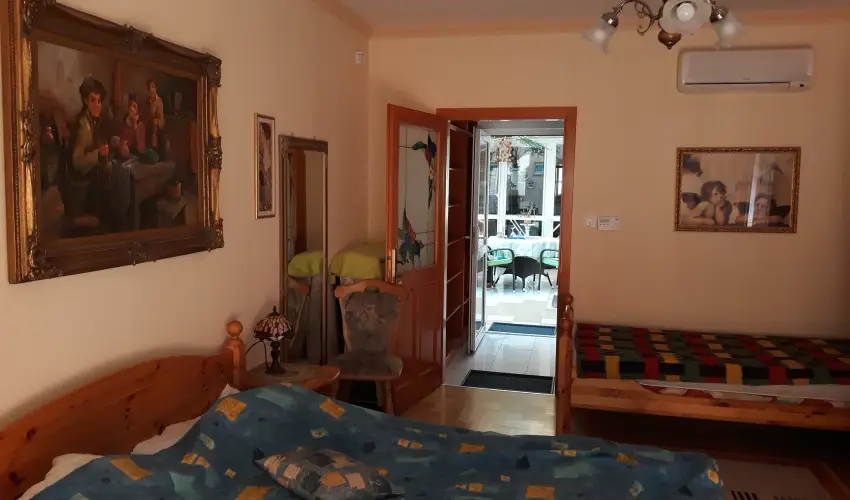 Napsugr Kenzy Lux Apartman Vendghzak Hajdszoboszl - Mjus 1. (min. 2 j)