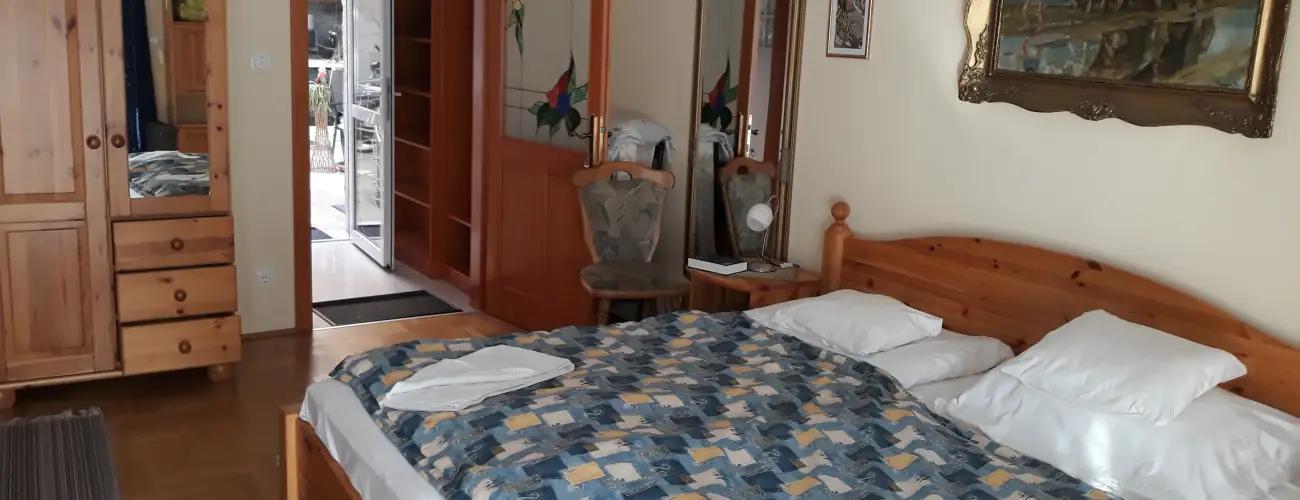 Napsugr Kenzy Lux Apartman Vendghzak Hajdszoboszl - Mjus 1. (min. 2 j)