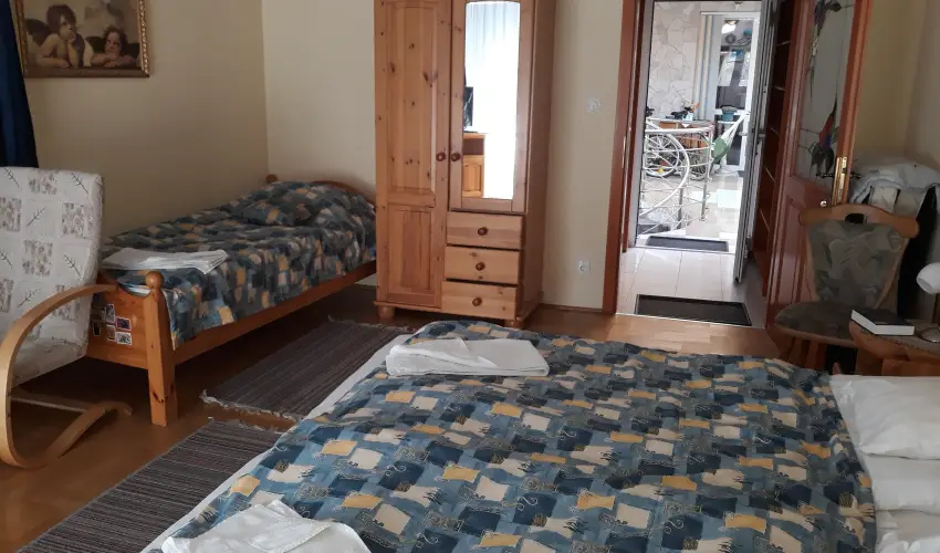 Napsugr Kenzy Lux Apartman Vendghzak Hajdszoboszl - Mjus 1. (min. 2 j)