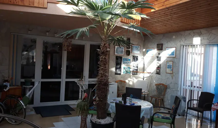 Napsugr Kenzy Lux Apartman Vendghzak Hajdszoboszl - Mjus 1. (min. 2 j)