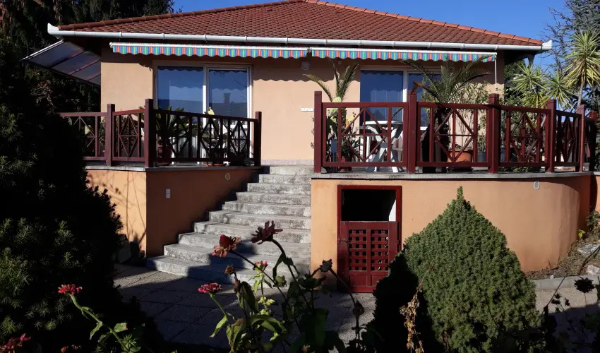 Napsugr Kenzy Lux Apartman Vendghzak Hajdszoboszl - Mjus 1. (min. 2 j)