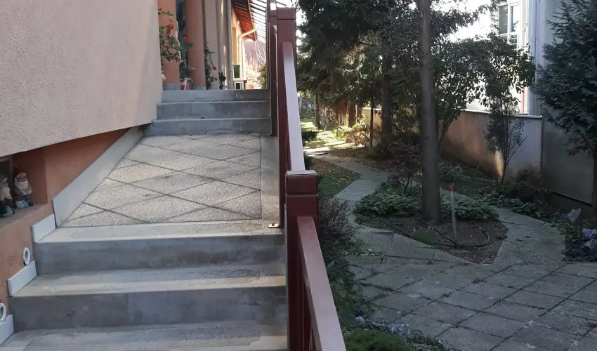 Napsugr Kenzy Lux Apartman Vendghzak Hajdszoboszl - Mjus 1. (min. 2 j)