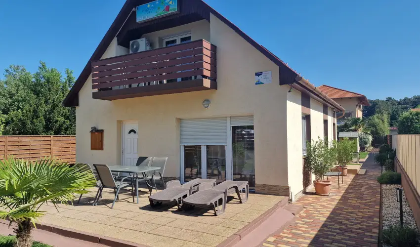 Napsug�r Villa A Si�fok - M�jus 1. (min. 2 �j)