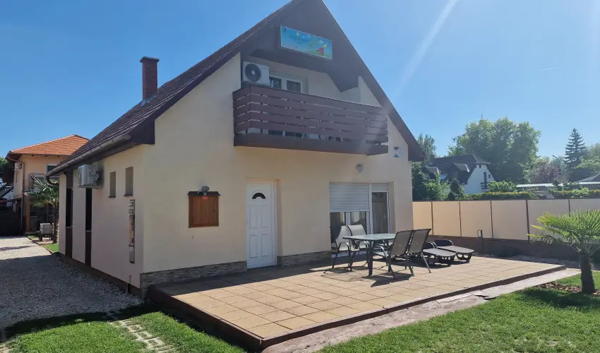 Napsug�r Villa A Si�fok - M�jus 1. (min. 2 �j)