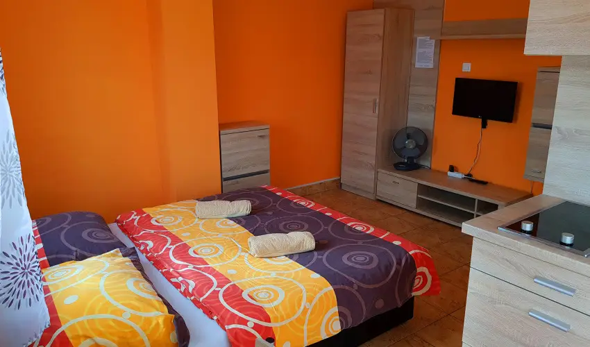 Napsug�r Villa A Si�fok - M�jus 1. (min. 2 �j)