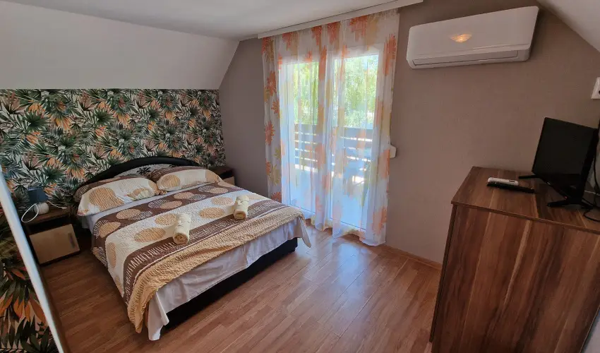Napsug�r Villa A Si�fok - M�jus 1. (min. 2 �j)