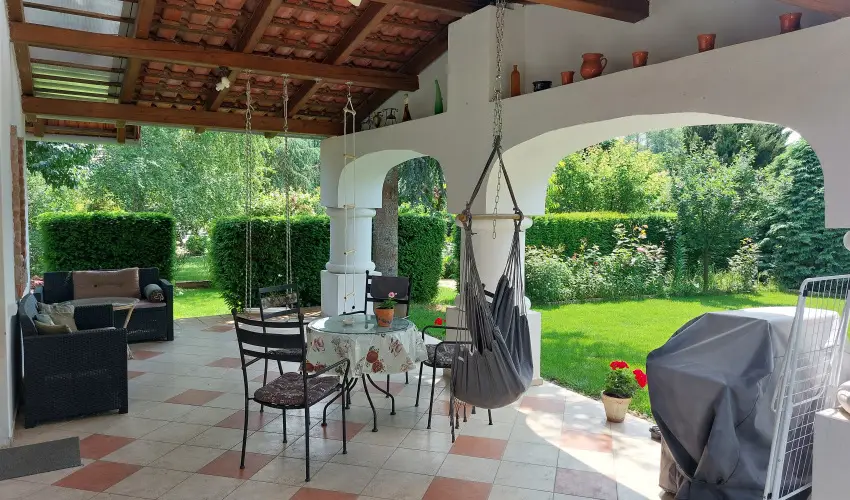 Ngy vszak Apartmanhz Zalakaros Zalakaros - Mjus 1. 