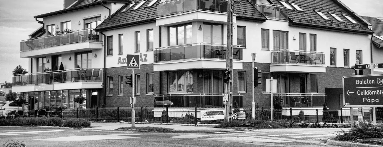 Nmeth Apartmanok Srvr - Mjus 1.  (min. 2 j)