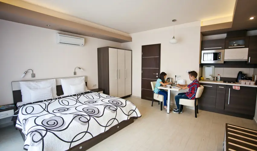 Nmeth Apartmanok Srvr - Mjus 1.  (min. 2 j)