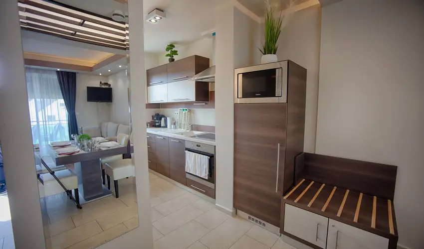 Nmeth Apartmanok Srvr - Mjus 1.  (min. 2 j)