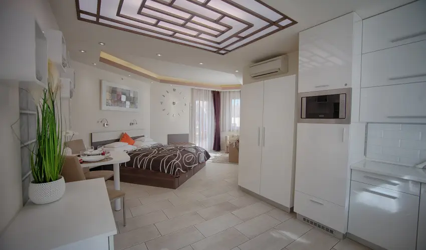 Nmeth Apartmanok Srvr - Mjus 1.  (min. 2 j)