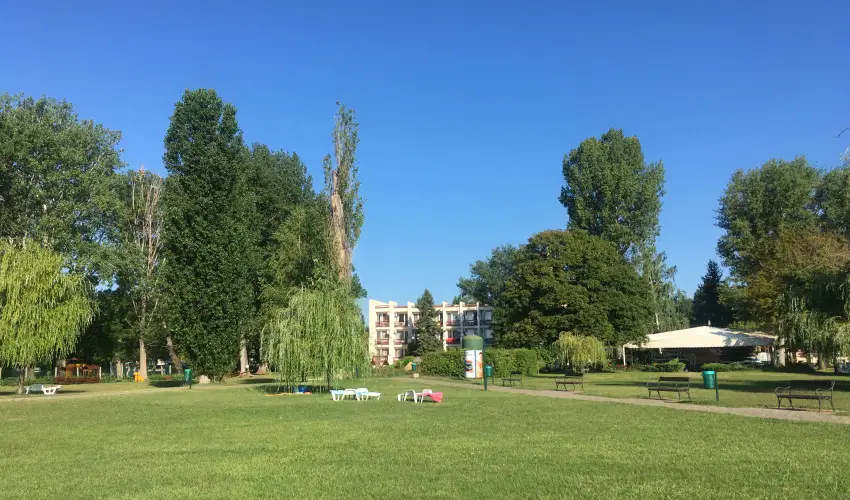 Nereus Park Hotel Balatonalmdi - Mjus 1. 