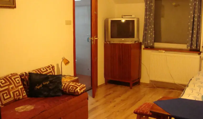 Nyugi Tanya Magyarts - Mjus 1. (min. 3 j)