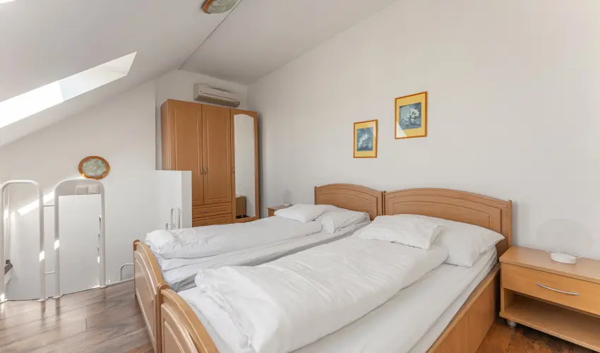 Ozis Hotel  Nagykanizsa - Mjus 1. (min. 2 j)