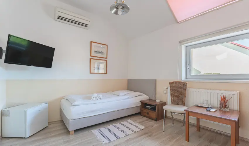 Ozis Hotel  Nagykanizsa - Mjus 1. (min. 2 j)