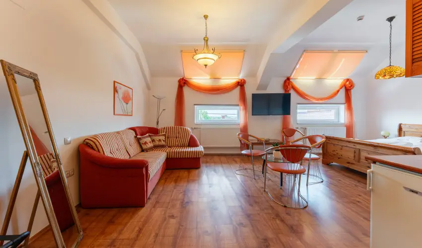 Ozis Hotel  Nagykanizsa - Mjus 1. (min. 2 j)