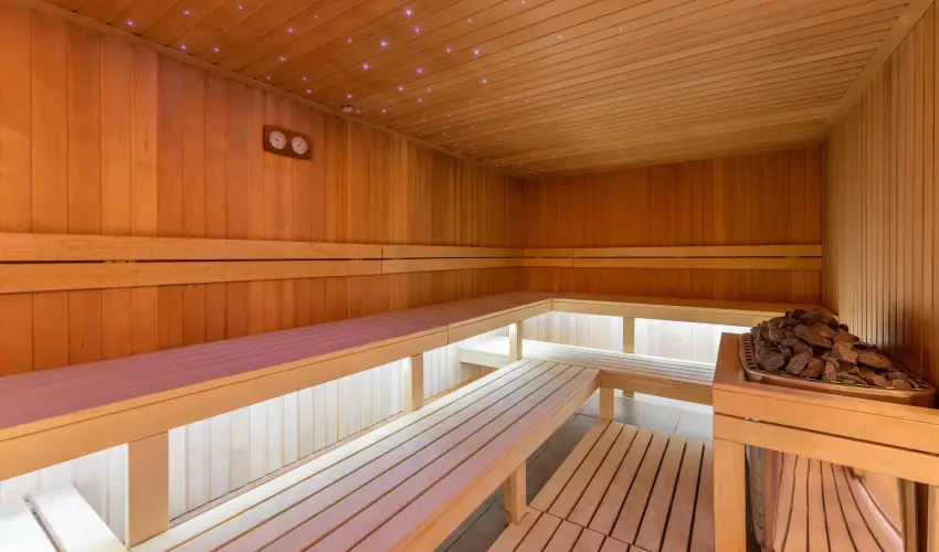 Ozis Hotel  Nagykanizsa - Mjus 1. (min. 2 j)