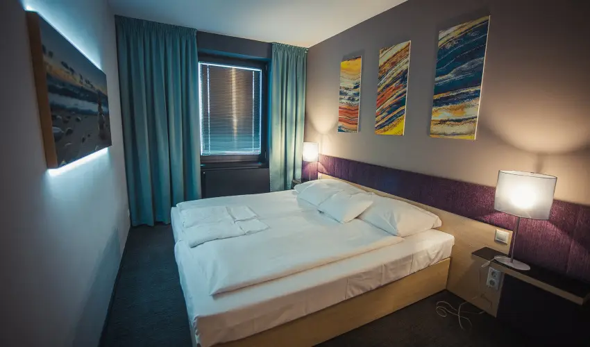 Onyx Luxury Srvr Srvr - Mjus 1. (min. 2 j)