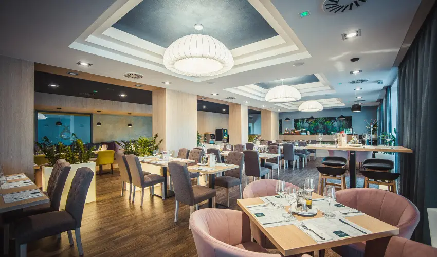 Onyx Luxury Srvr Srvr - Mjus 1. (min. 2 j)