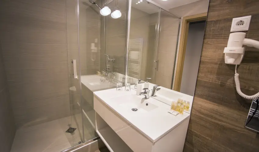 Onyx Luxury Srvr Srvr - Mjus 1. (min. 2 j)