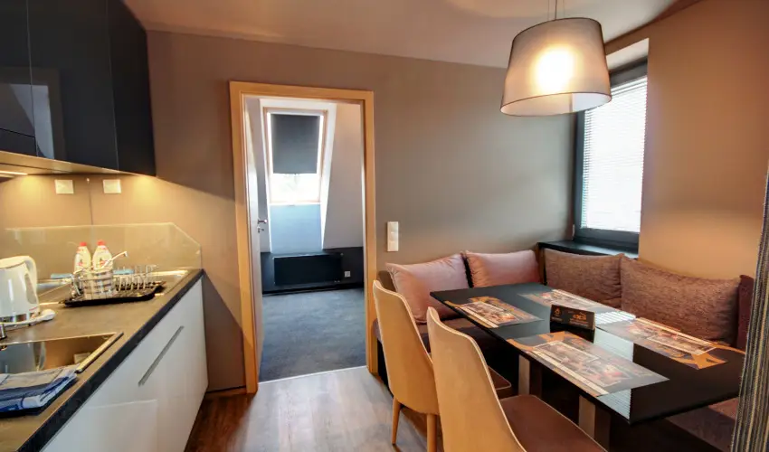 Onyx Luxury Srvr Srvr - Mjus 1. (min. 2 j)